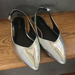 Madden Girl Silver sling back size 8M